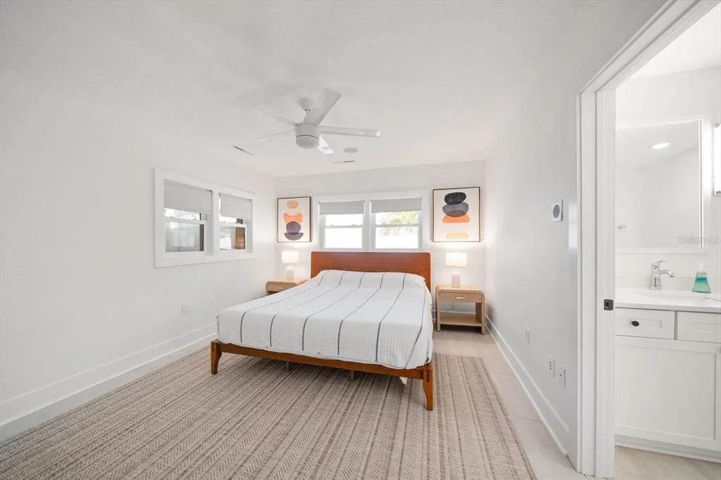 Photo of 1018 BAY ESPLANADE
