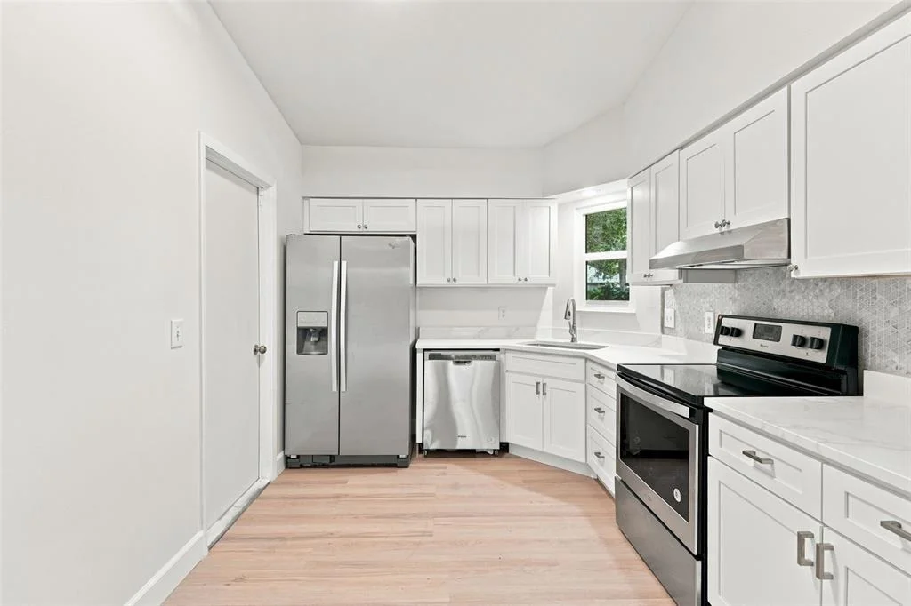 Photo of 723 OAK MANOR CIRCLE