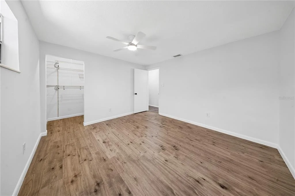 Photo of 986 LEXINGTON DRIVE