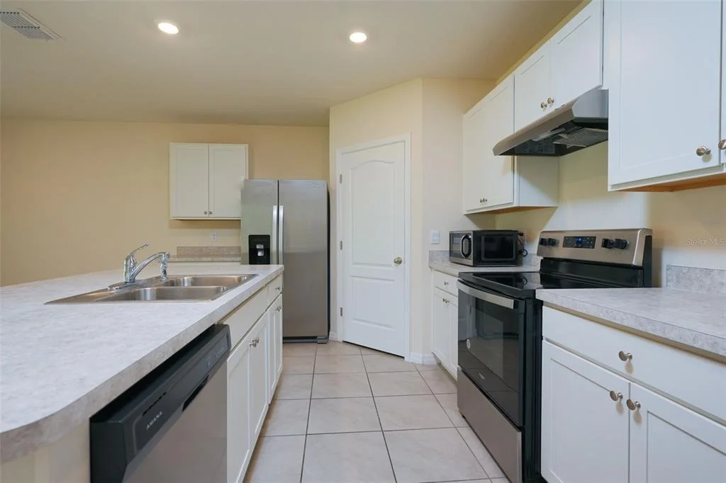 Photo of 660 COTULLA DRIVE