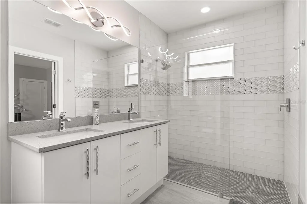 Photo of 808 EDGEWATER DRIVE
