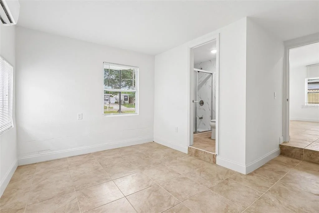 Photo of 918 FERNDELL ROAD