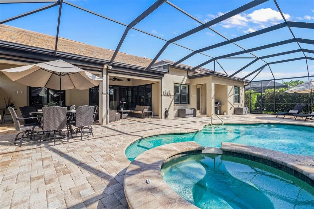 Photo of 16293 CAMDEN LAKES CIRCLE