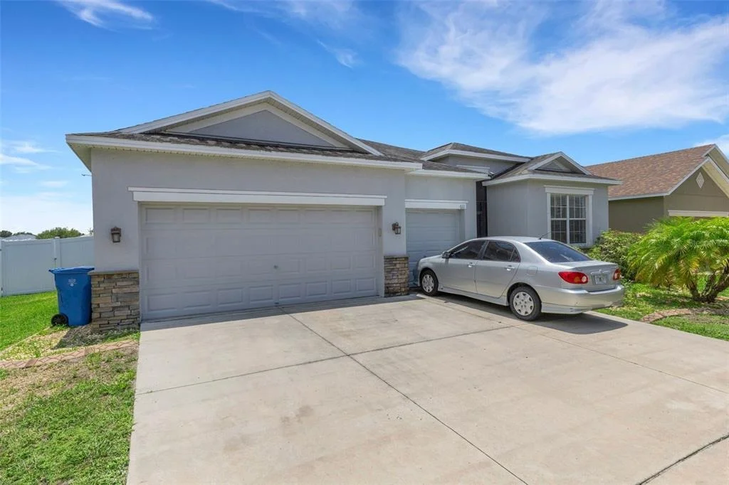 Photo of 611 WABASH BREEZE CIRCLE