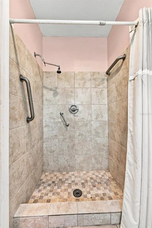 Photo of 352 LAKE ROAD