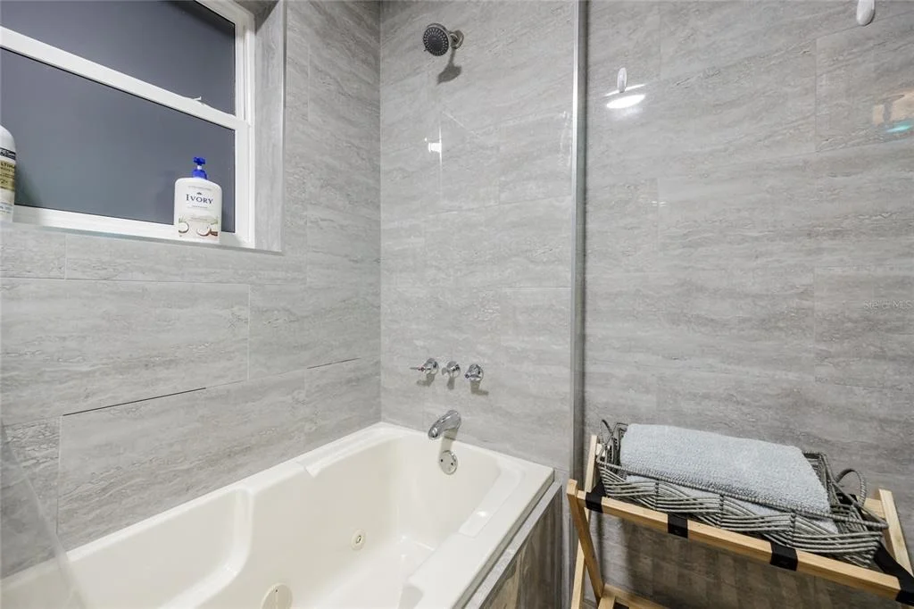Photo of 7 NEPTUNE PARK DR.
