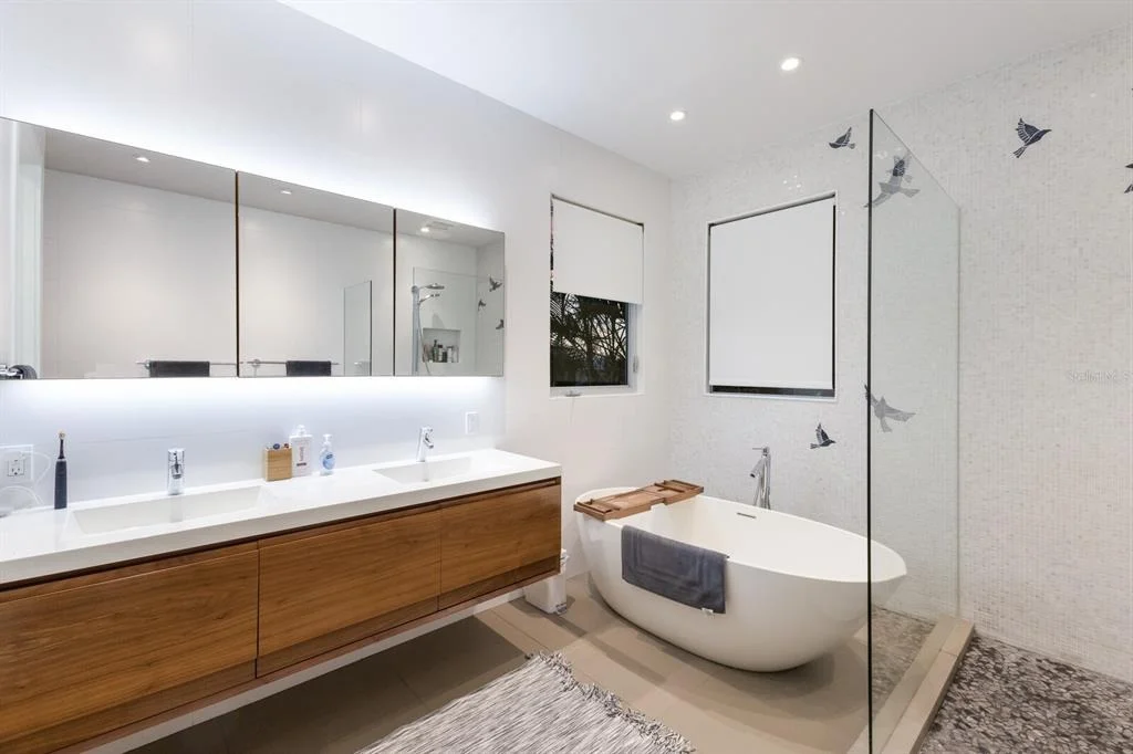 Photo of 238 ISLAND CIRCLE