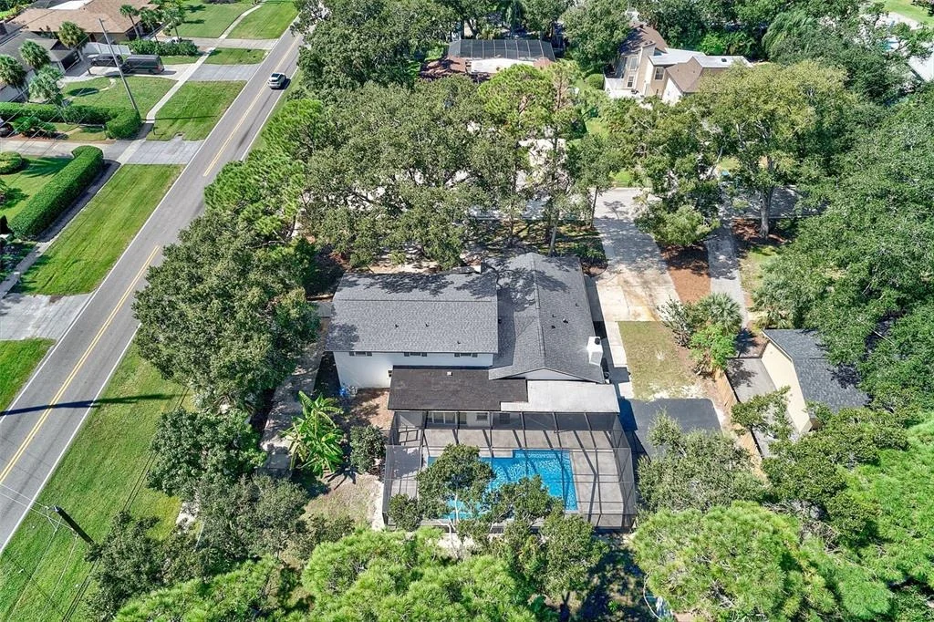 Photo of 1595 OAK LANE