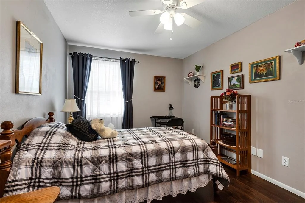Photo of 406 STERLING LAKE DR