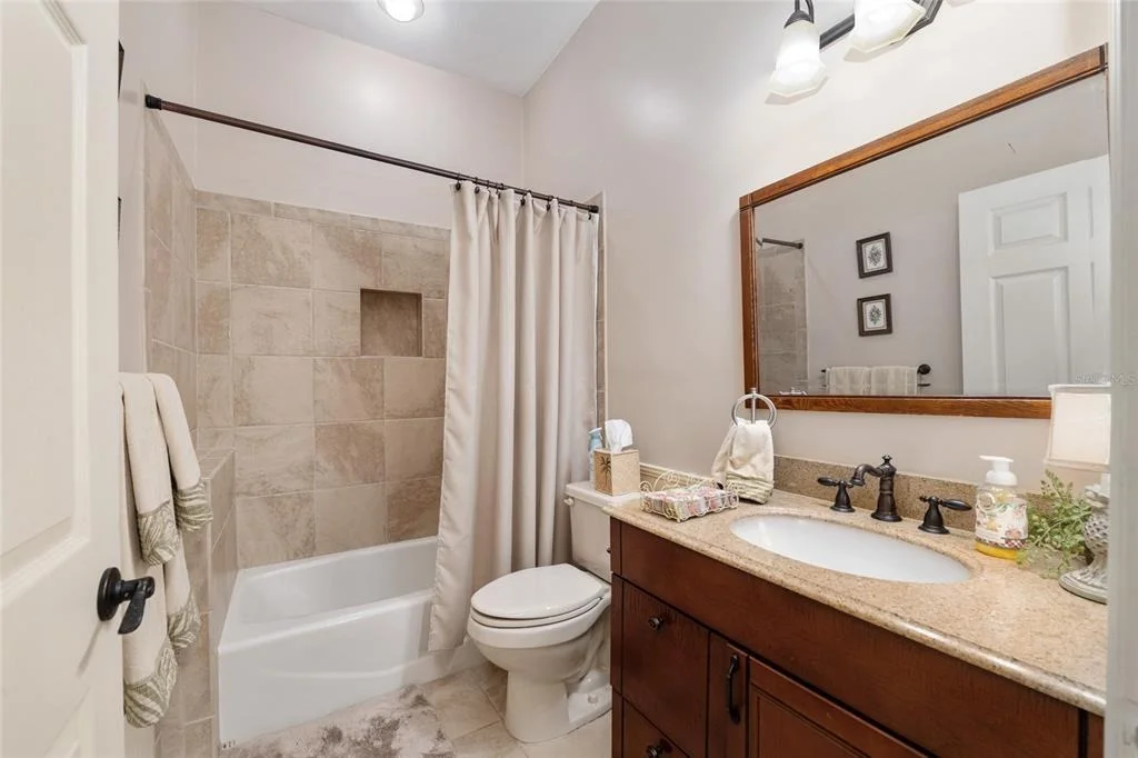 Photo of 2512 NW 58TH BOULEVARD