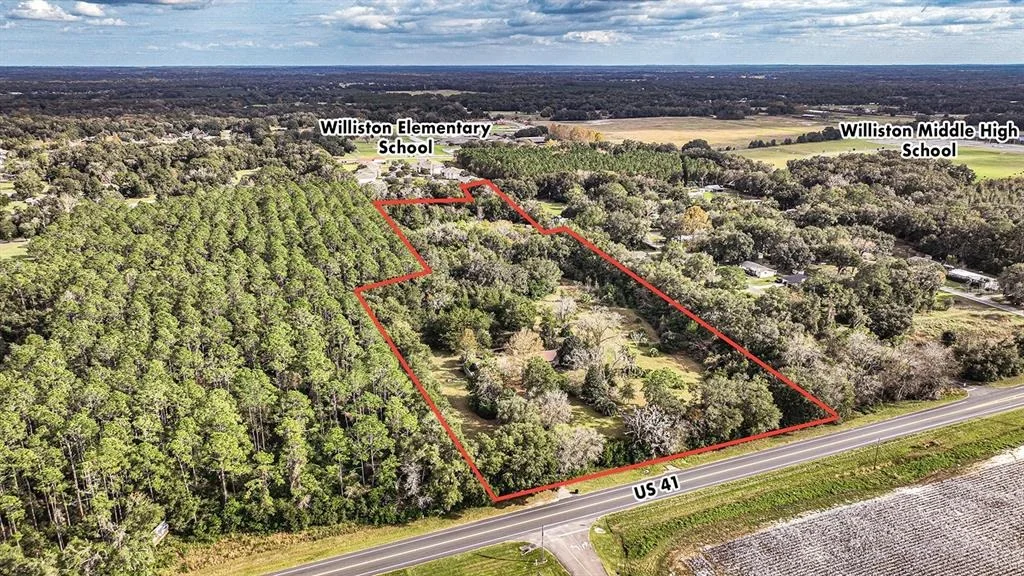 Photo of 3231 NE HWY 41