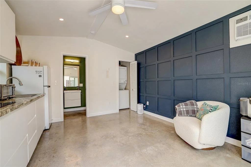Photo of 2121 PALM TERRACE
