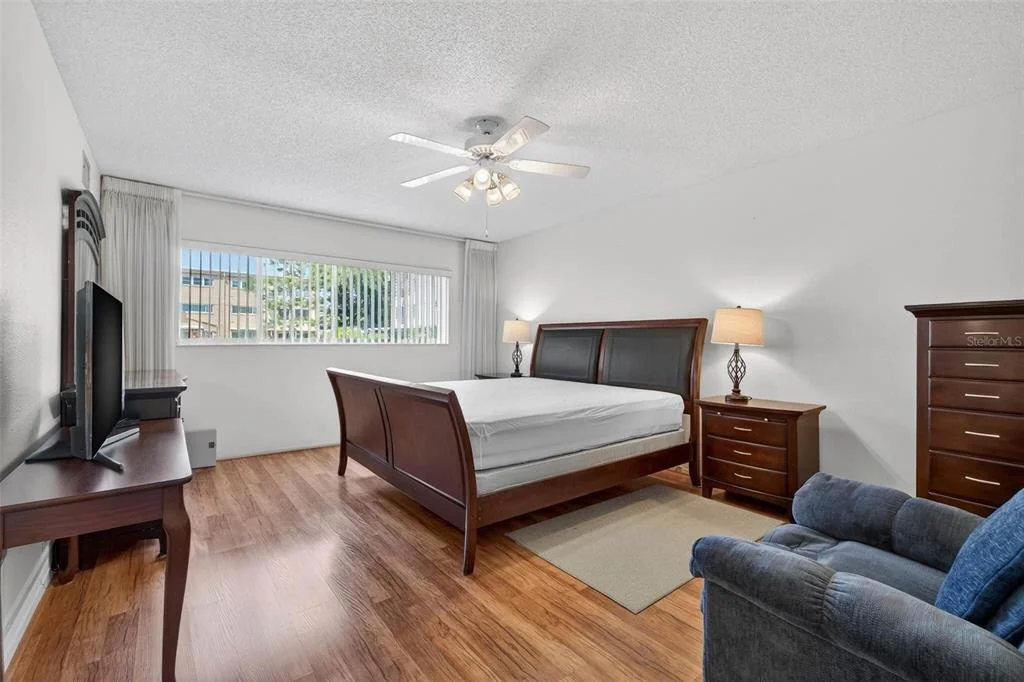 Photo of Unit 6 at 2440 WORLD PARKWAY BOULEVARD