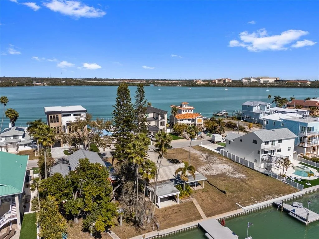 Photo of 837 BAY POINT DRIVE