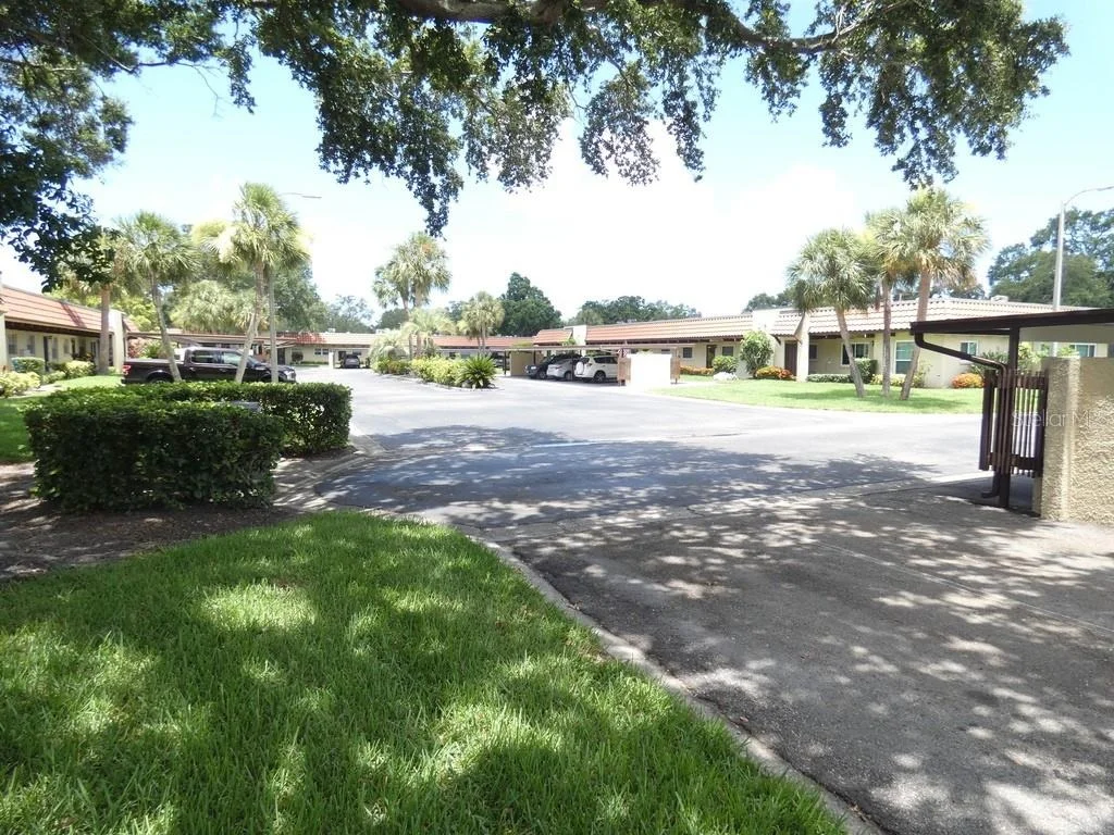 Photo of Unit 9G at 1701 PINEHURST ROAD