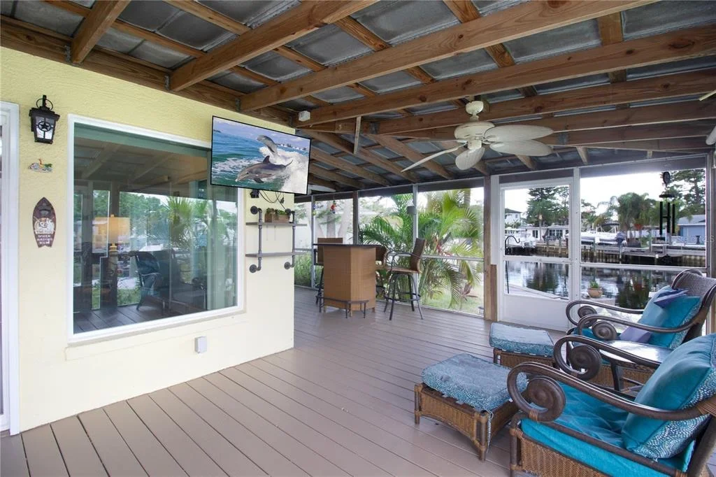Photo of 318 CIRCLE DRIVE