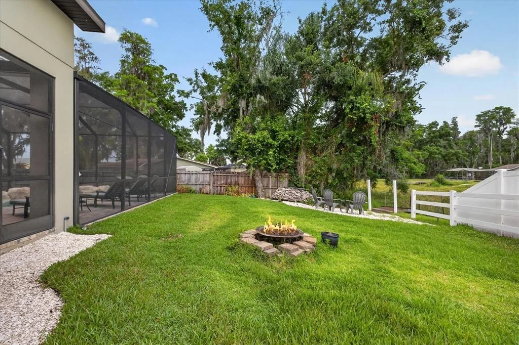 Photo of 1208 SUNSET LANE