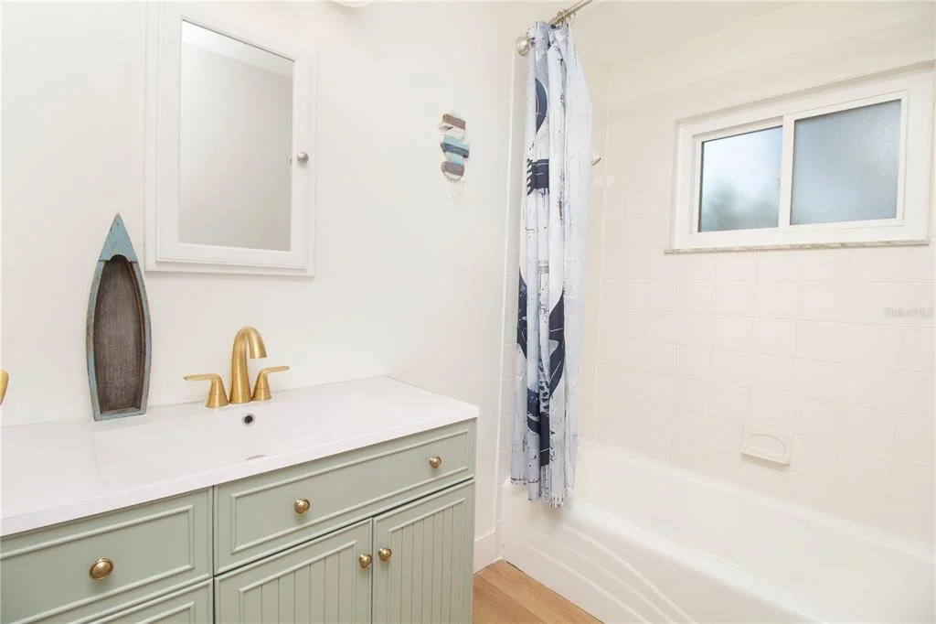 Photo of 318 CIRCLE DRIVE