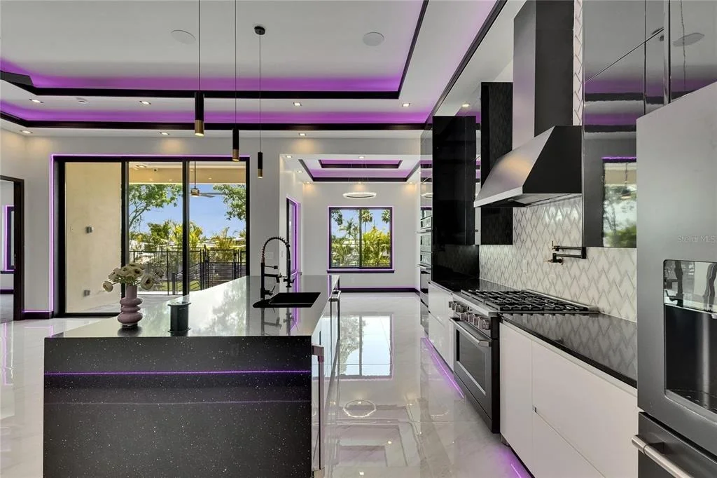 Photo of 6532 SIMONE SHORES CIRCLE
