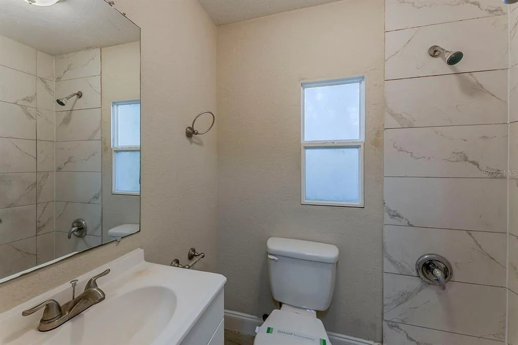 Photo of 1007 EMERALDA ROAD