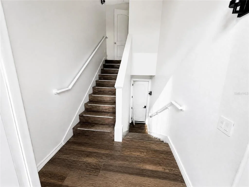 Photo of 935 LINDEN ROAD