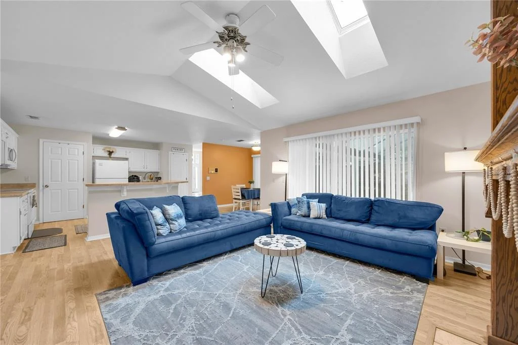 Photo of 170 OAK VIEW CIRCLE