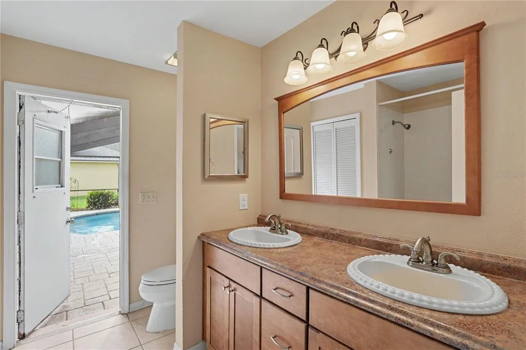 Photo of 1703 PADDOCK DRIVE