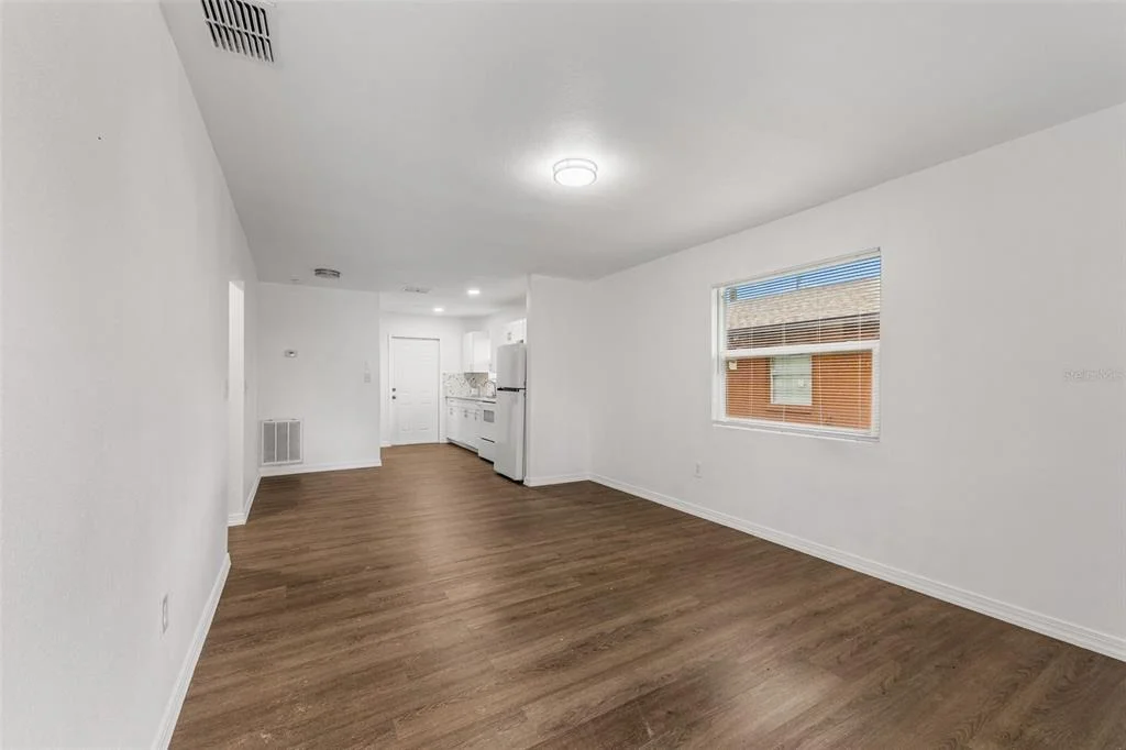 Photo of 825 BOOKER AVENUE
