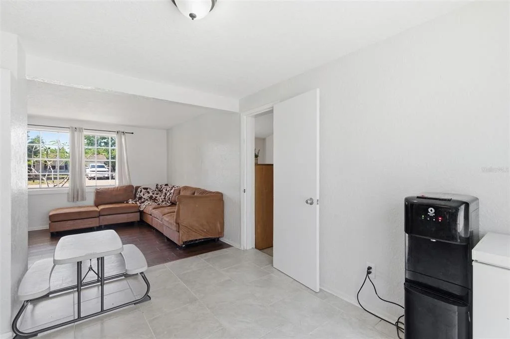 Photo of 4327 BEACON SQUARE DRIVE