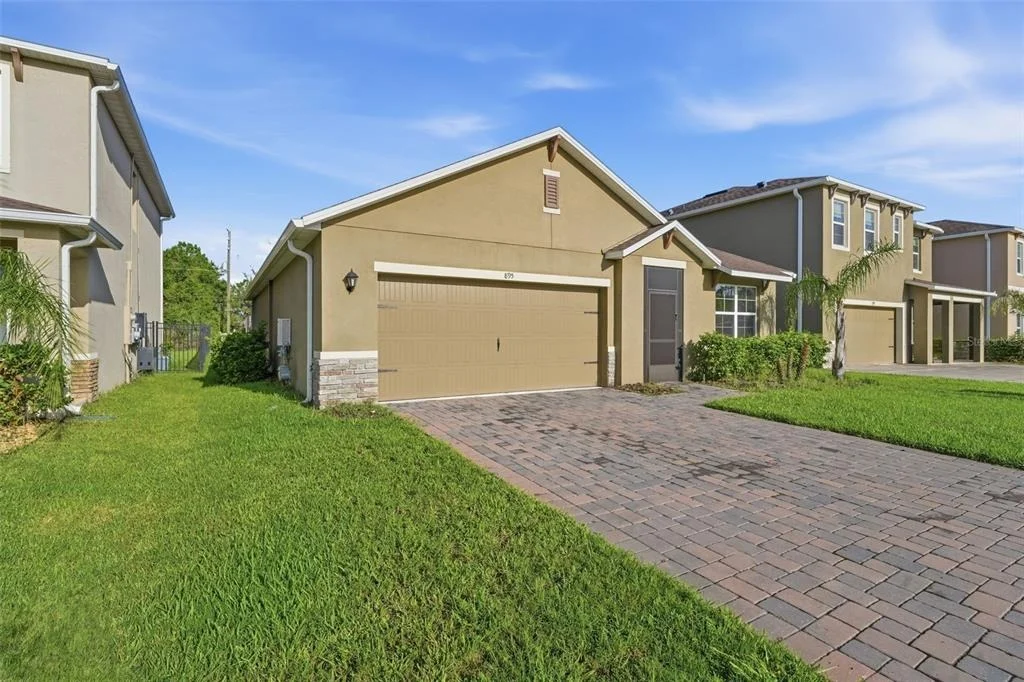 Photo of 895 LAZIO CIRCLE