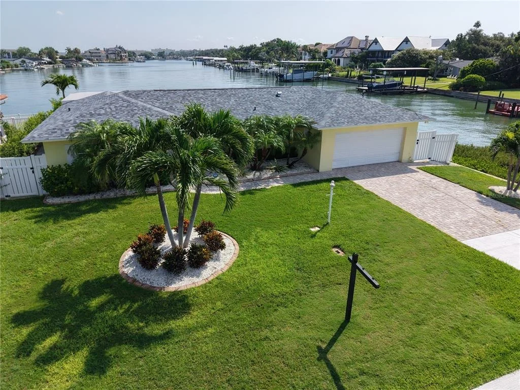 Photo of 902 OAKWOOD DRIVE