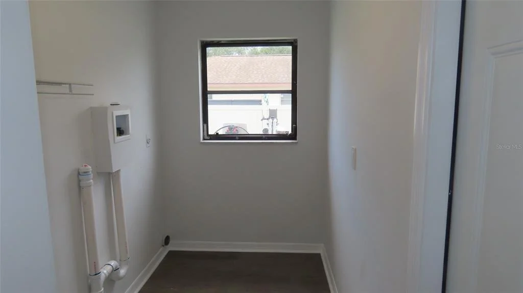 Photo of 807 NECTAR ROAD