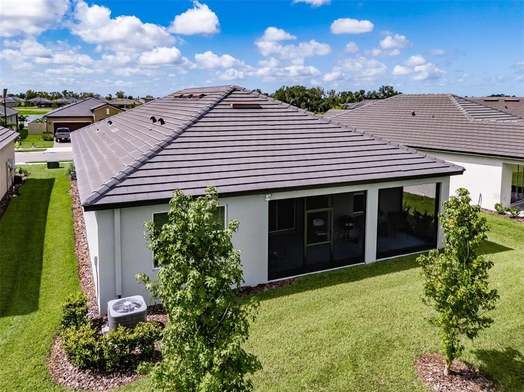 Photo of 12720 TAHITIAN PEARL