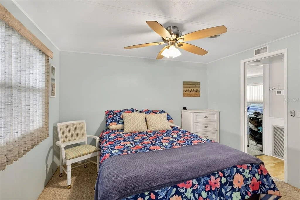 Photo of 652 LA SALA