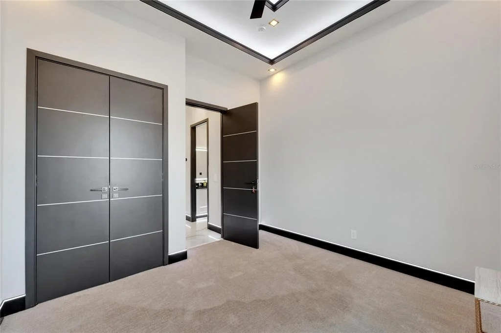 Photo of 6542 SIMONE SHORES CIRCLE