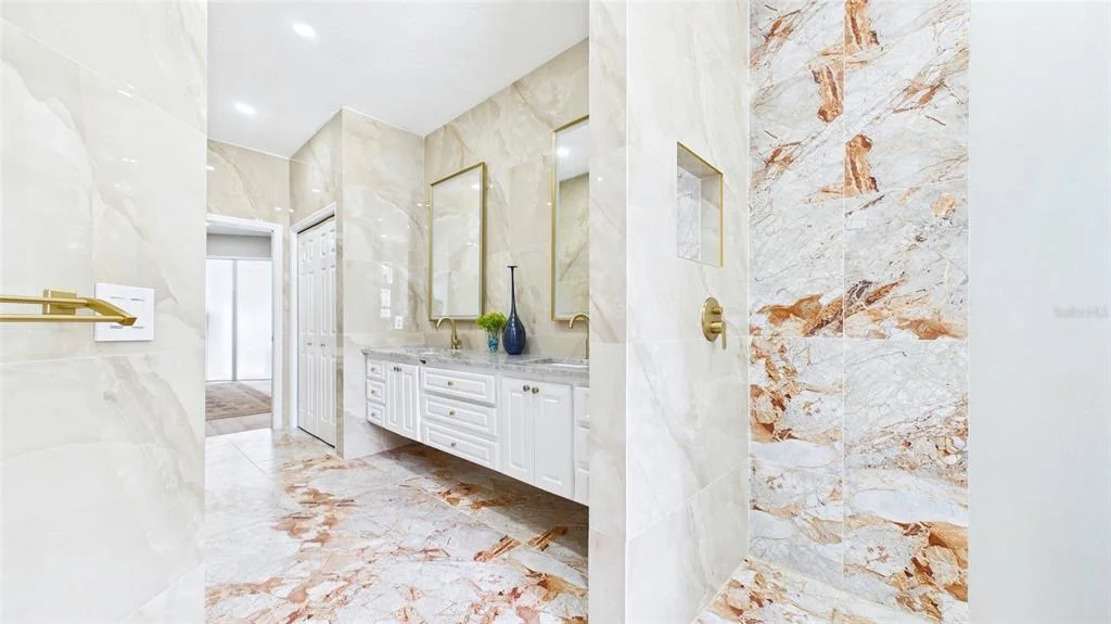 Photo of 7225 RIVER FOREST LANE