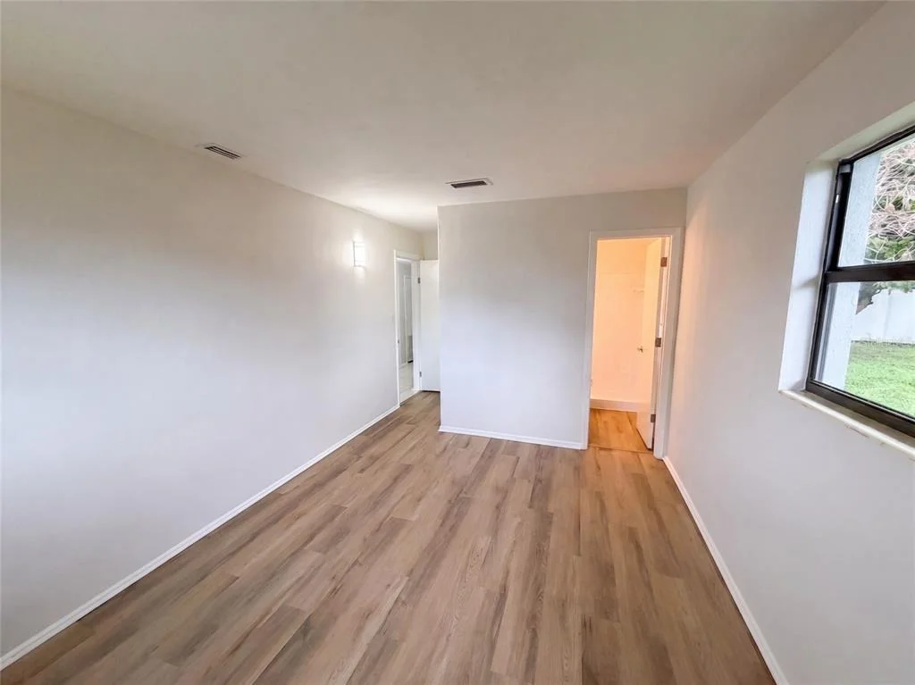 Photo of 1053 AZALEA LANE