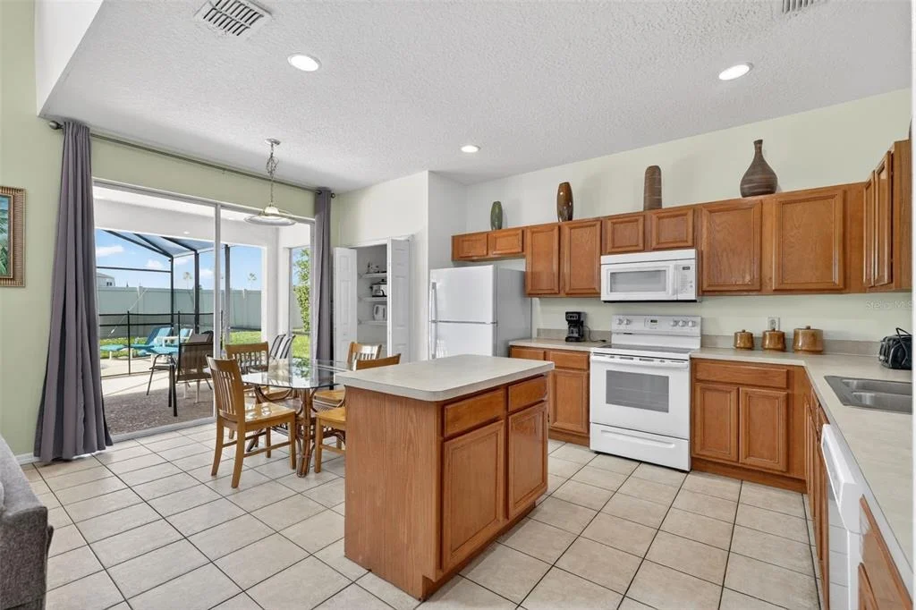 Photo of 630 SOLANA CIRCLE