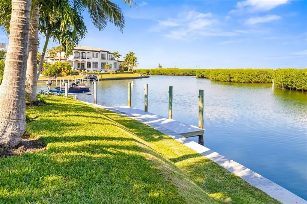 Photo of 560 HARBOR COVE CIRCLE