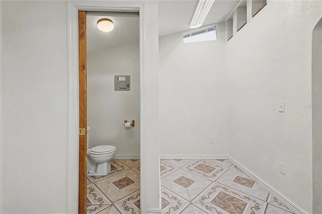 Photo of 1411 IVYDALE ROAD