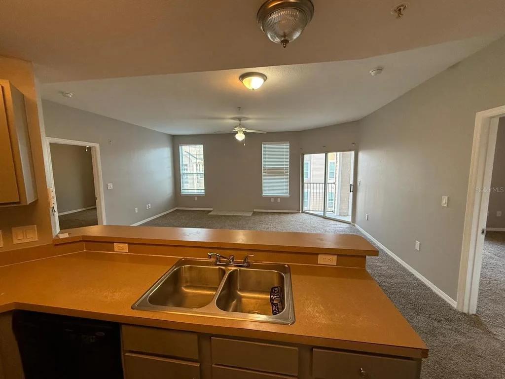 Photo of Unit 307 at 2015 ERVING CIRCLE