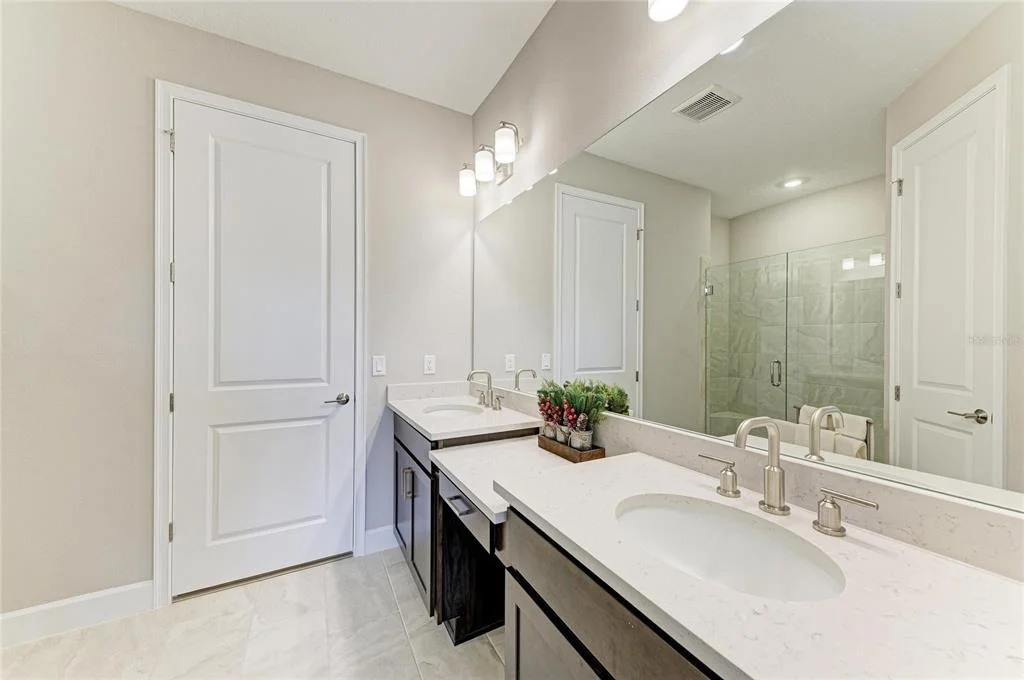 Photo of 6017 MESA GLEN