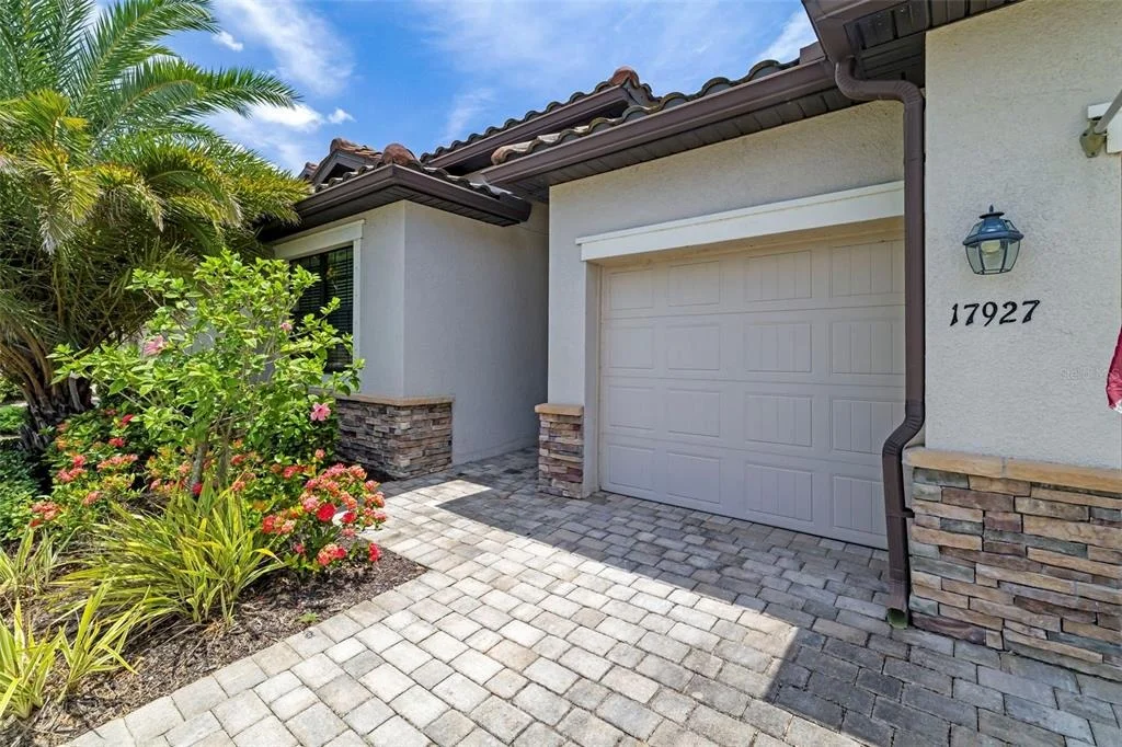 Photo of 17927 POLO TRAIL