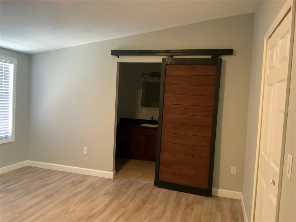 Photo of 10406 BRUSSELS DRIVE