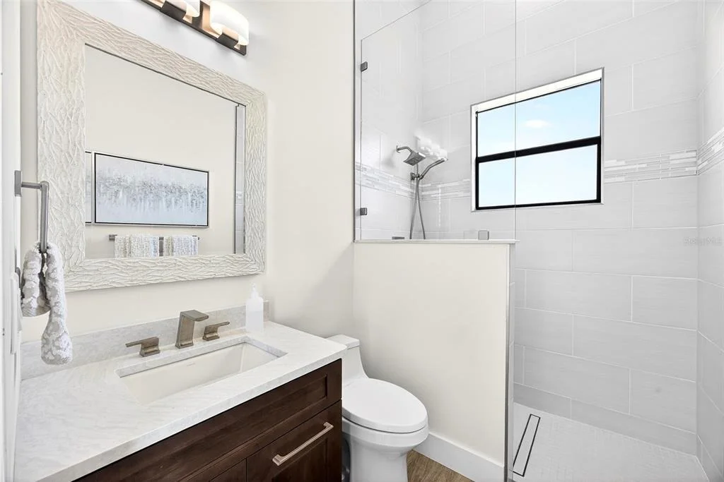 Photo of 125 COLONY POINT DRIVE