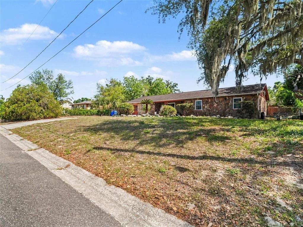 Photo of 11207 CREEKVIEW DR