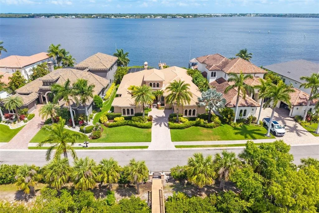 Photo of 4015 HAWK ISLAND DRIVE