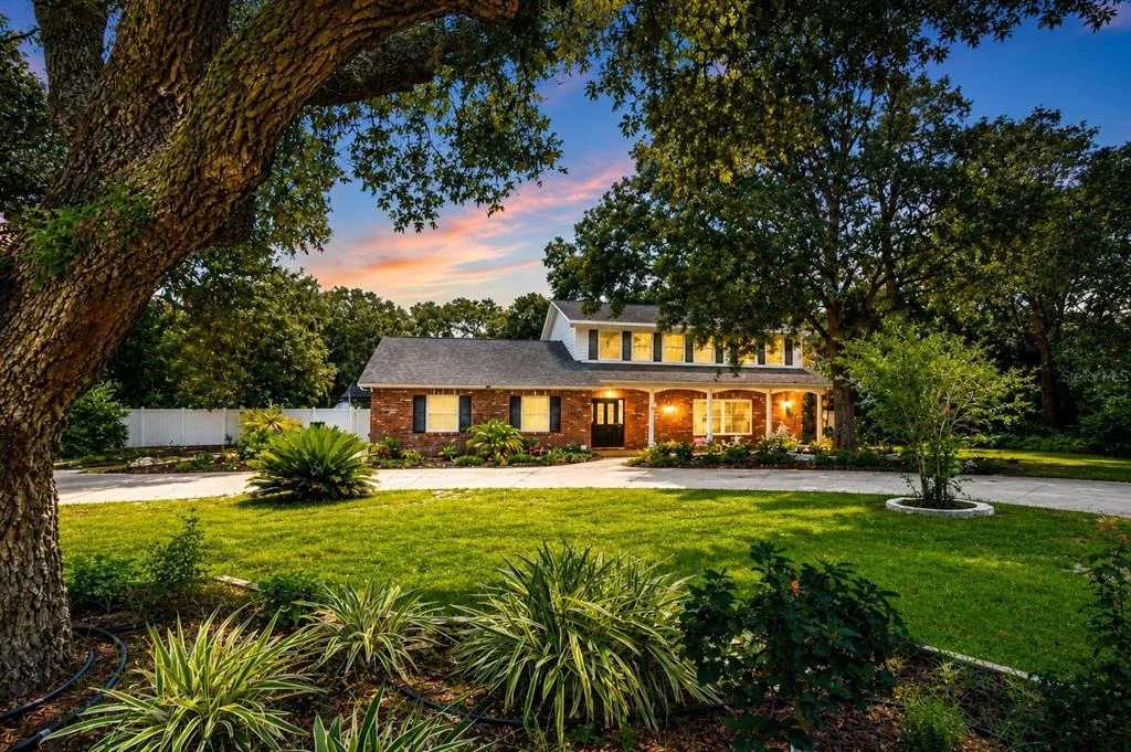 Photo of 901 WOODVIEW DRIVE