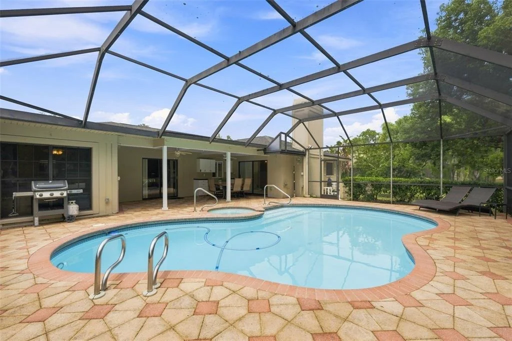 Photo of 550 PALMDALE DRIVE