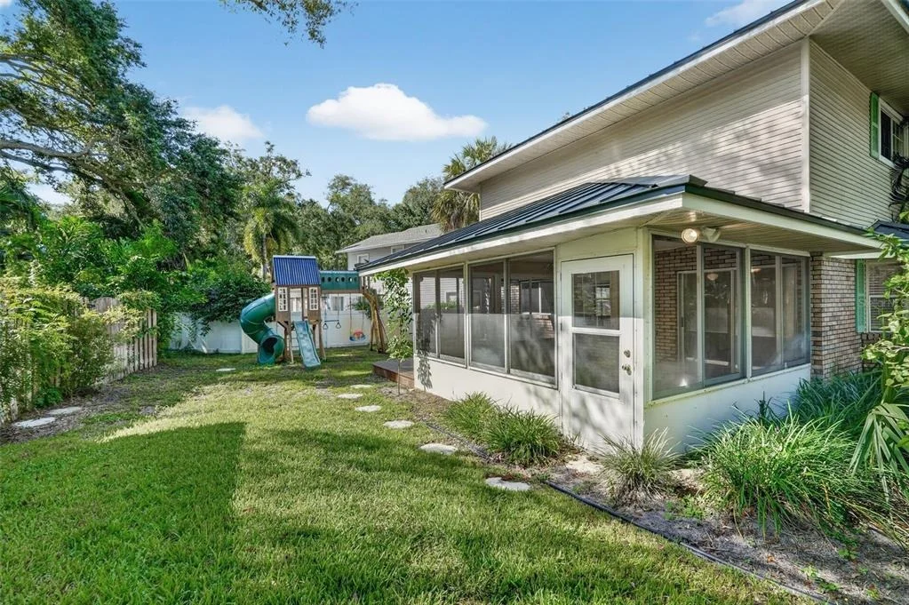 Photo of 6812 ARBOR OAKS DRIVE